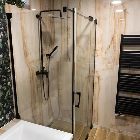Designovy Apartman V Centru Liberce リベレツ